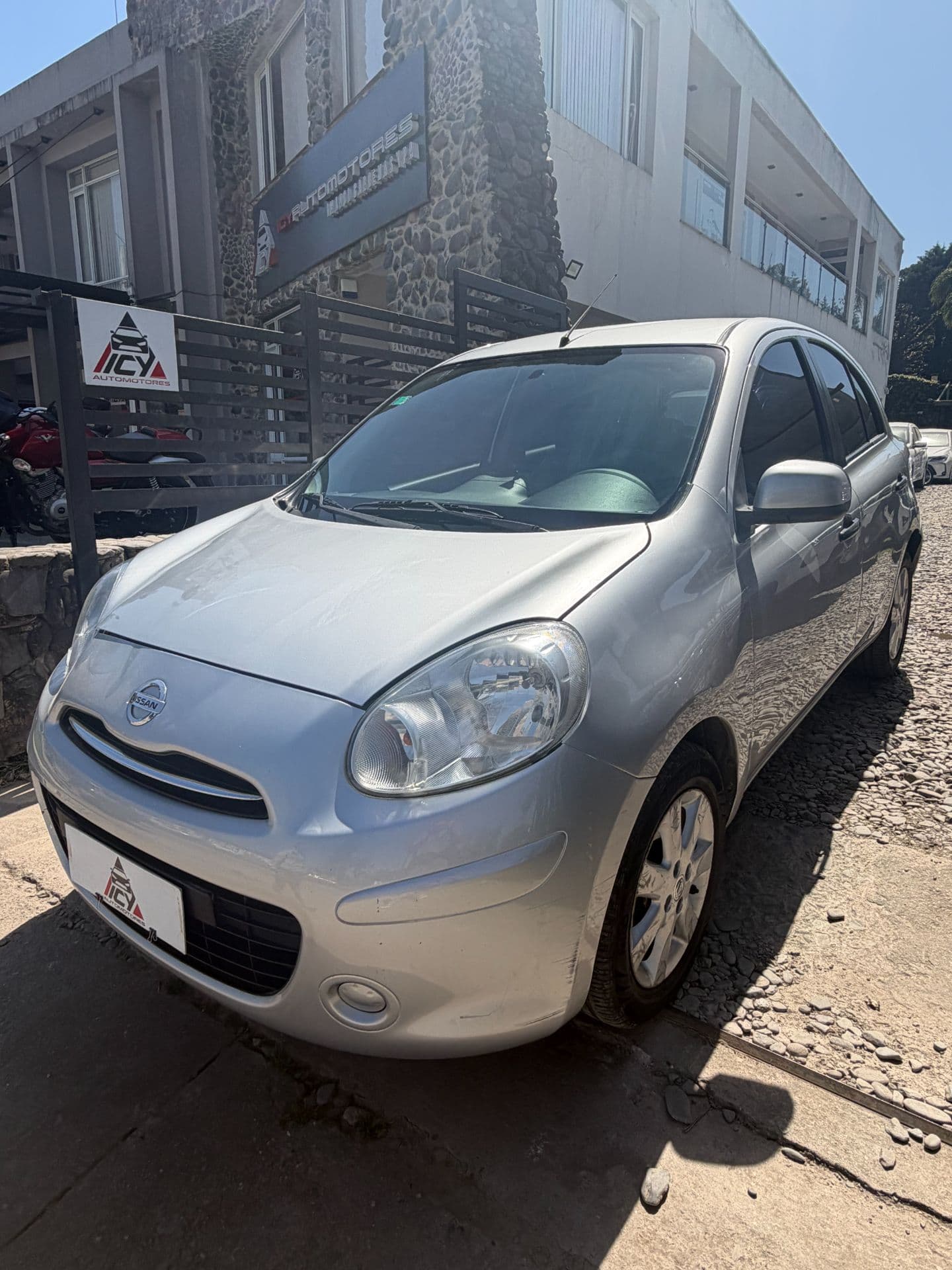 NISSAN MARCH VISIA PLUS 2012