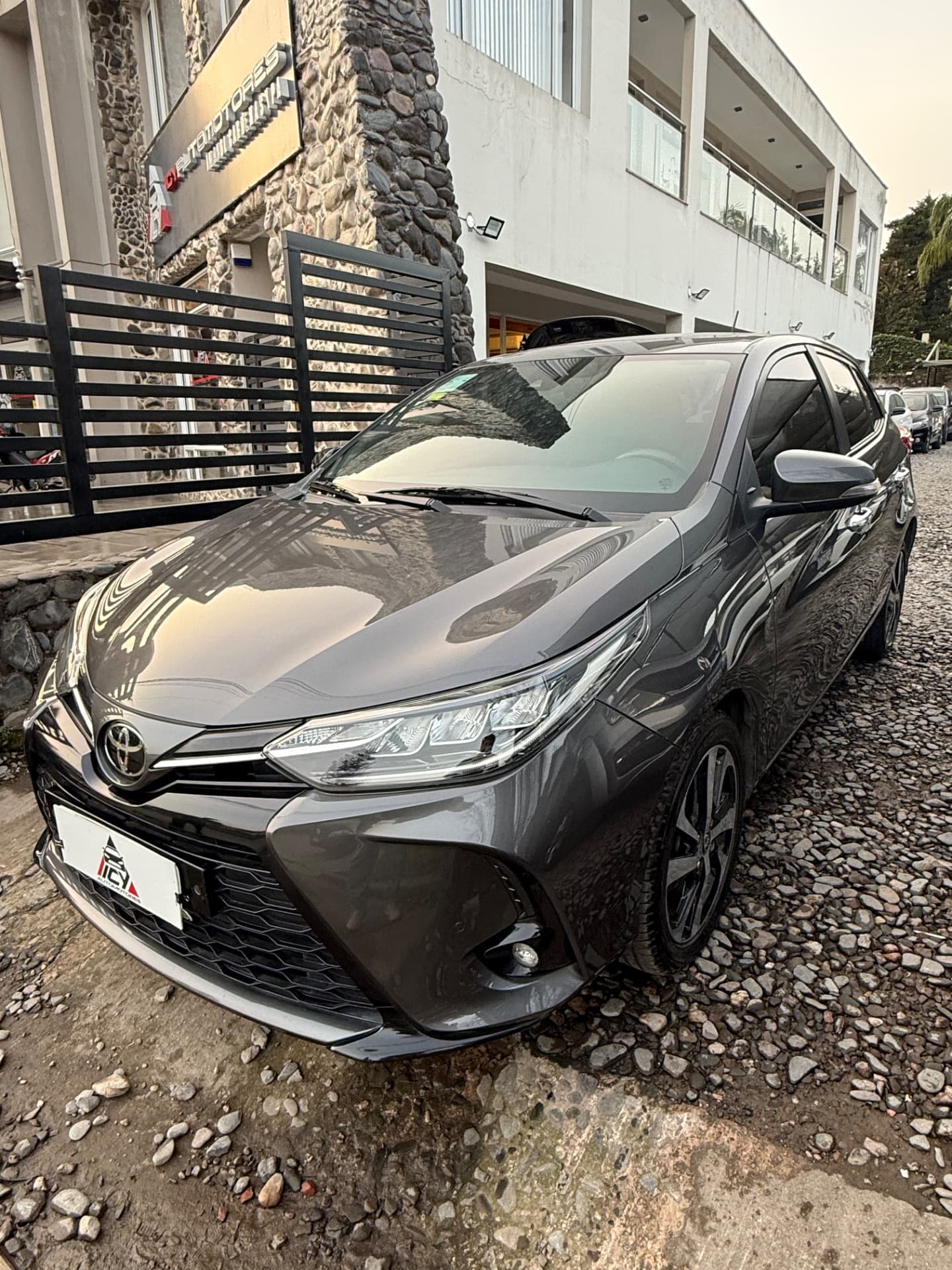 Toyota Yaris S cvt 5p 2022