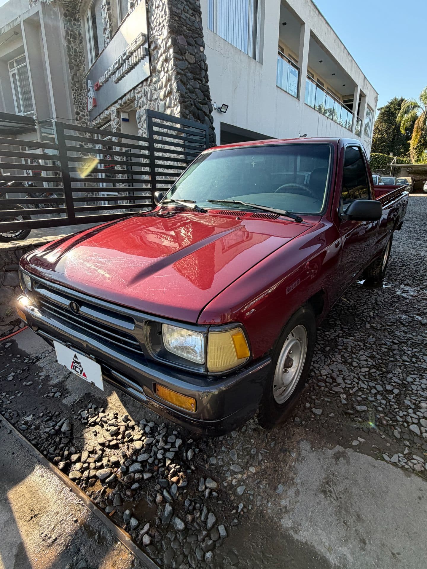 TOYOTA HILUX 4X2 C/S STD 2000